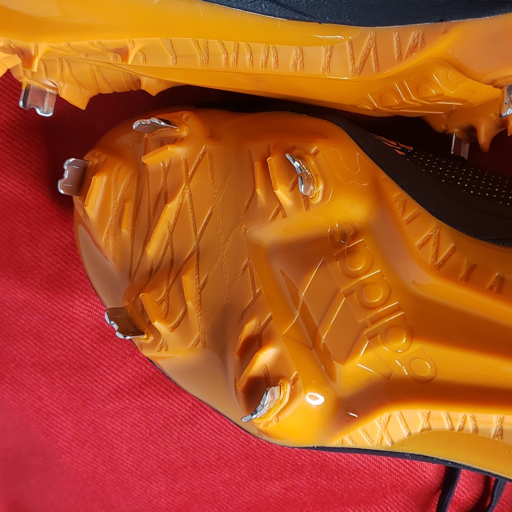 Baseball Cleats - Picture 4 of 10